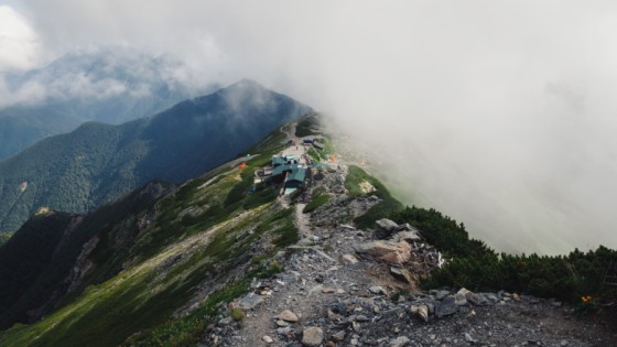 テント泊・小屋泊登山に超おすすめ！嫌なニオイを抑制する高機能Tシャツのご紹介