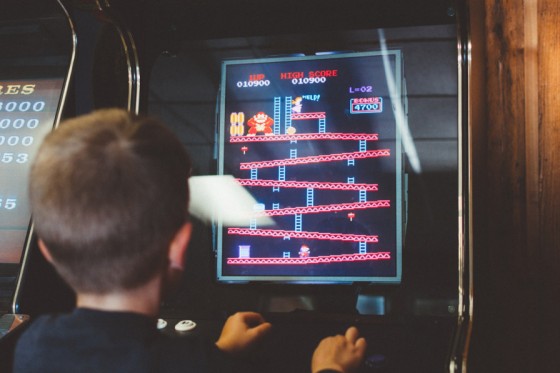 思い出度抜群！ノスタルジックなレトロゲームTシャツの魅力と着こなし