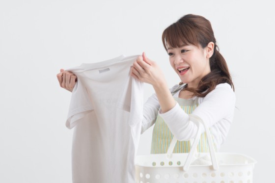 洗濯してるのになぜ黄ばむ？白Tシャツの黄ばみ対策について